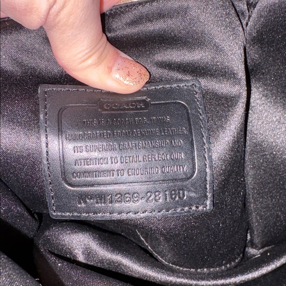 Coach borough bag comes with long strap - Picture 9 of 10